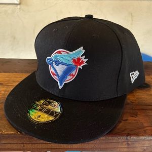 NWT New Era 59fifty Toronto Blue Jays hat size 8, fits like a 7 3/4